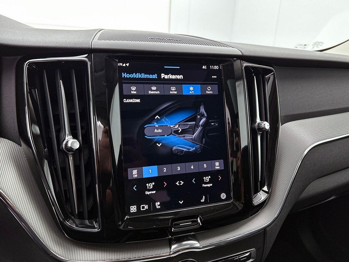 45377194 volvo xc60 2 0 t6 awd plus dark 022ec4