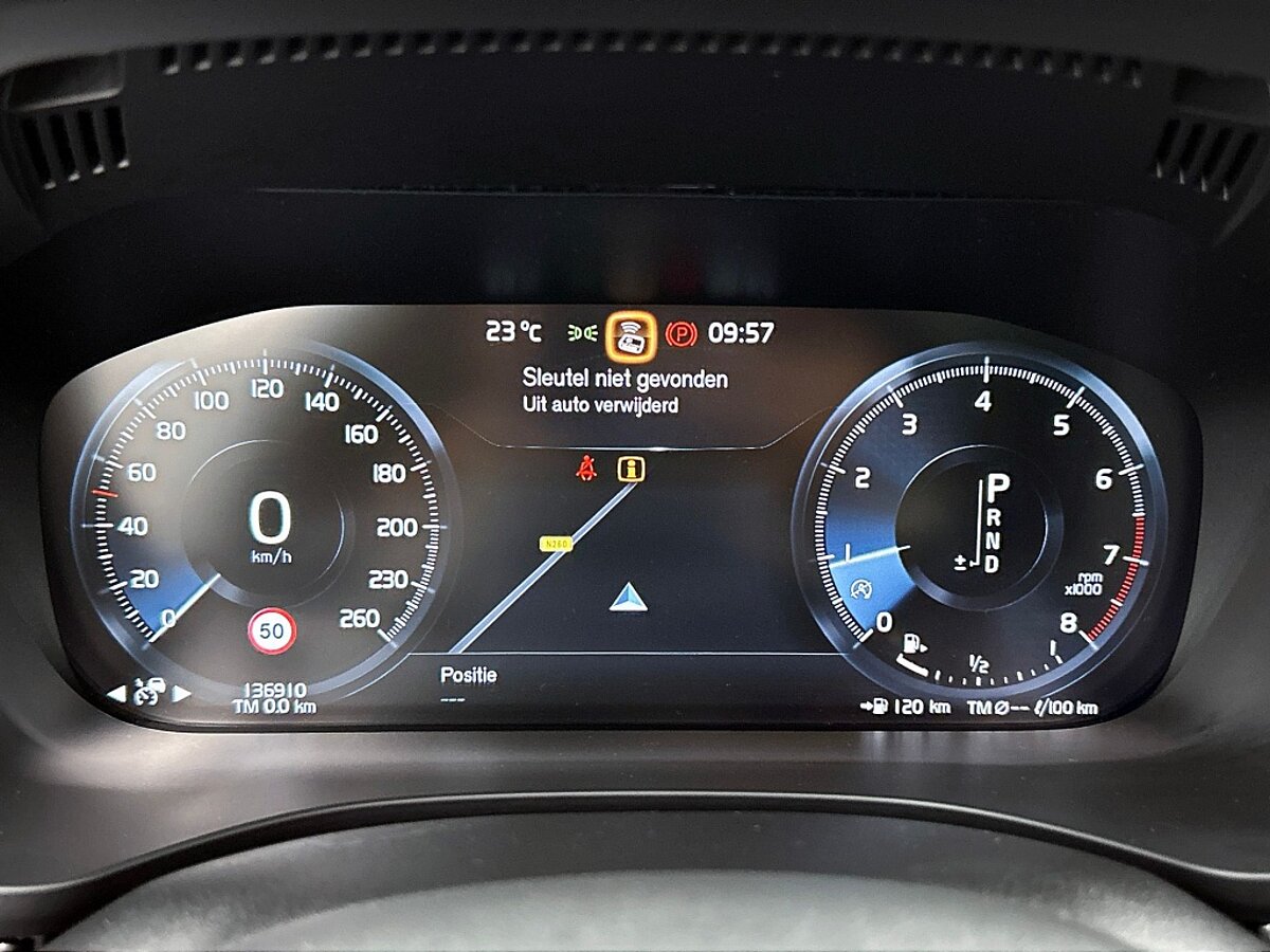 47013591 volvo xc60 2 0 t5 awd r design fbc900