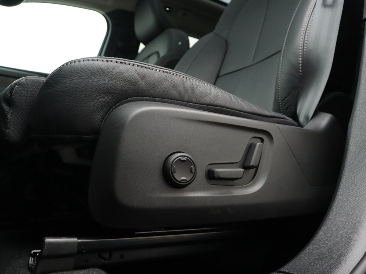 35007209 volvo xc40 1 5 t4 recharge ultimate dark 95faa2
