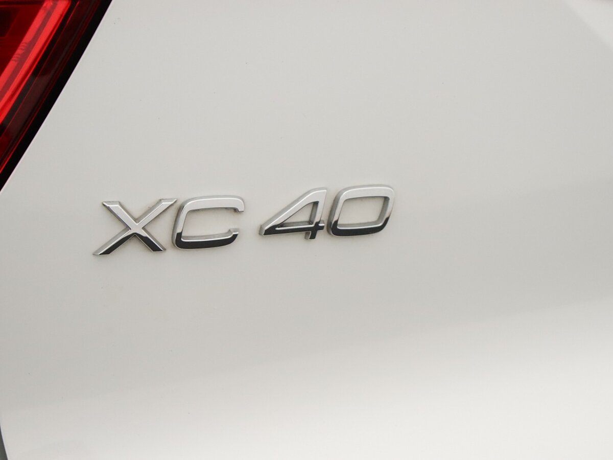 35652567 volvo xc40 1 5 t5 recharge r design trekhaak harmond kardon camera d375d4