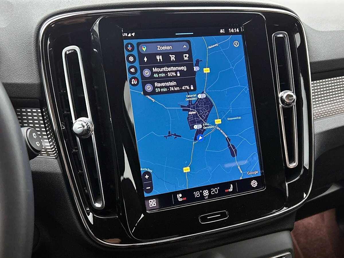 45933217 volvo xc40 recharge plus 93