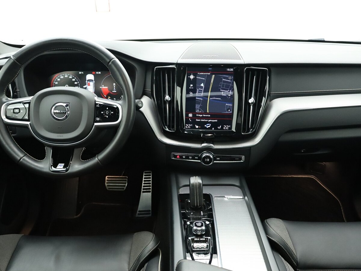 35352215 volvo xc60 2 0 t8 te awd r design 5