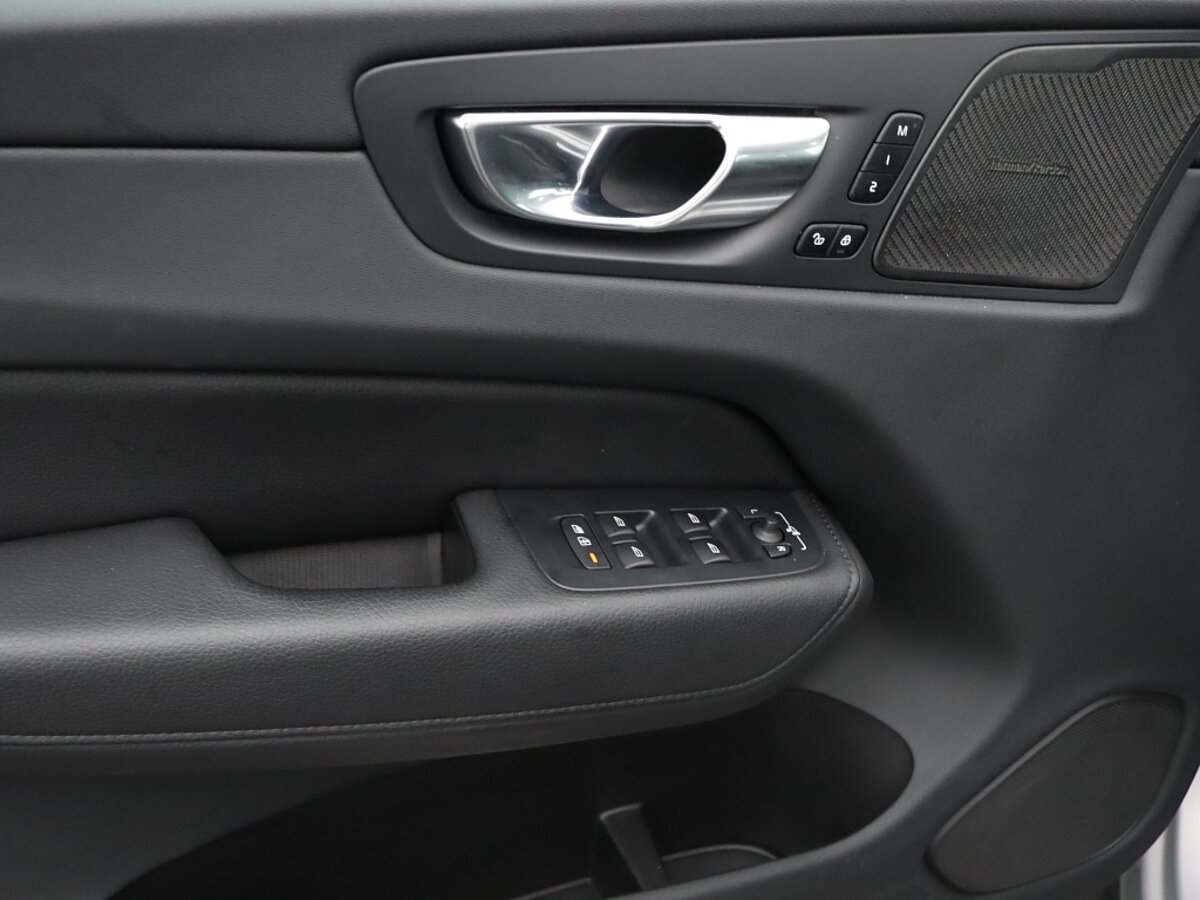 36050833 volvo xc60 2 0 t6 recharge awd inscription luchtvering trekhaak 3f2603