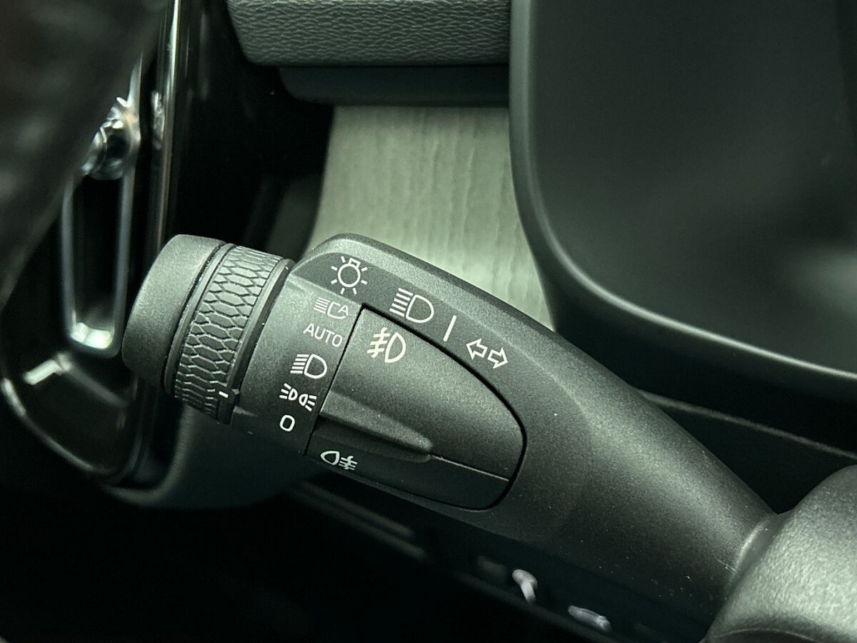 48303075 volvo xc40 1 5 t4 recharge inscription leder blis navigatie sensore 37