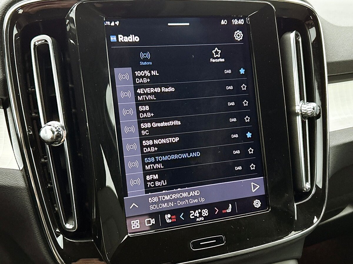 48515761 volvo xc40 2 0 b4 plus dark 19 inch trekhaak voorruit verwarming 7 08