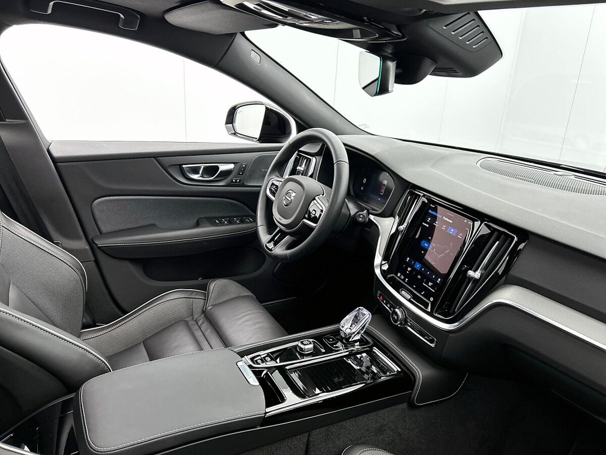 48706009 volvo v60 2 0 t6 awd plus dark panorama dak trekhaak leder blis 54