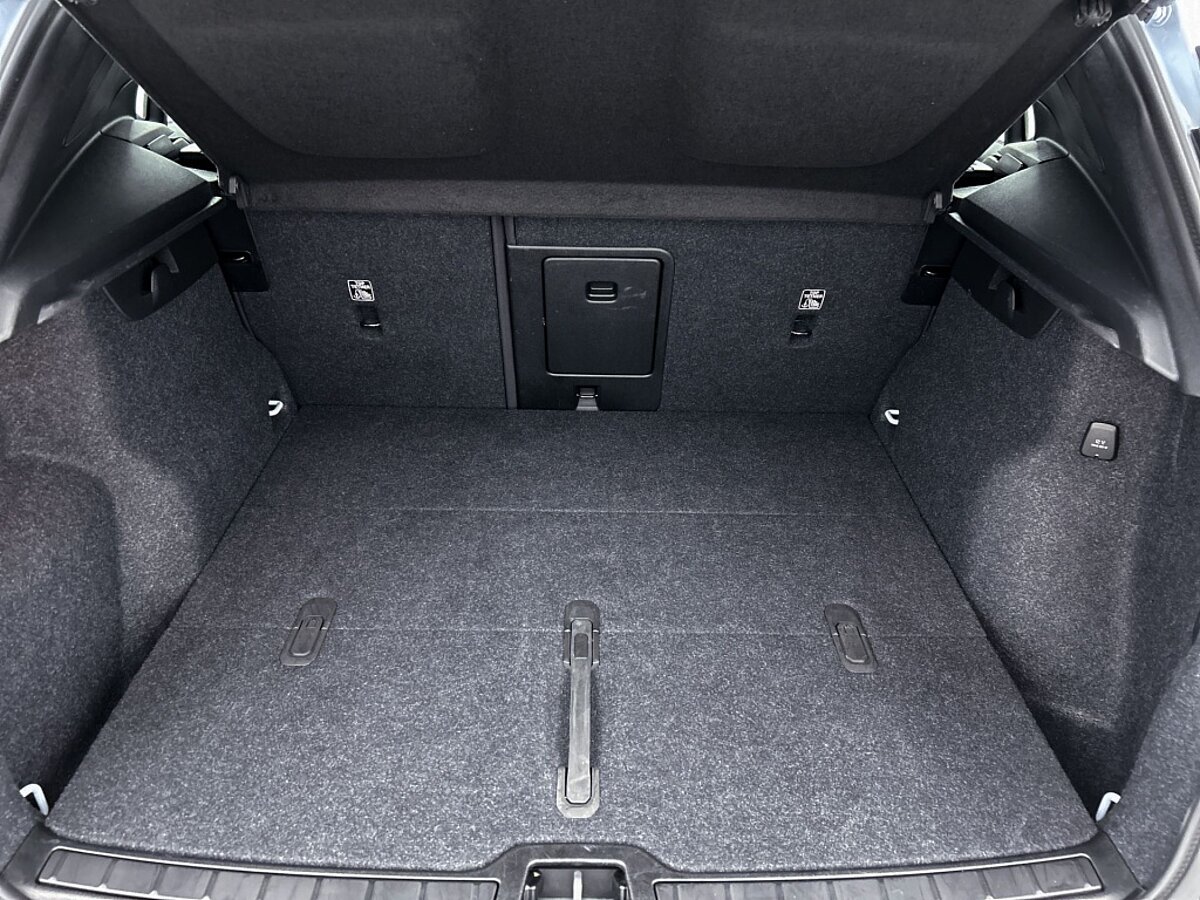 44775017 volvo xc40 2 0 b4 plus dark trekhaak 59