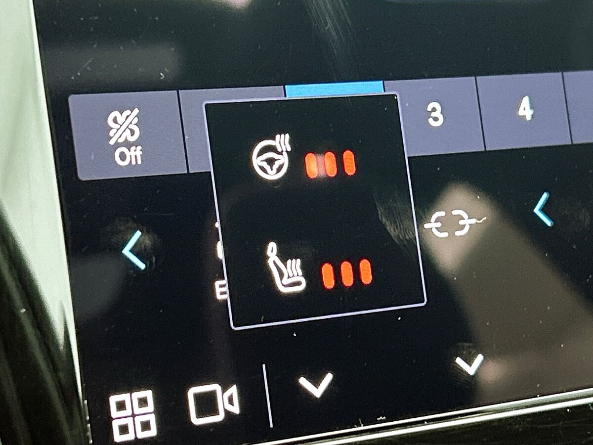 48534360 volvo xc40 ultimate pano 360 memory seats 20 inch all season 8 02