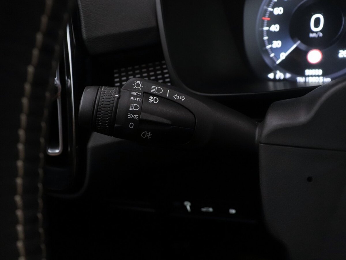 34459906 volvo xc40 1 5 t5 recharge r design e91ada