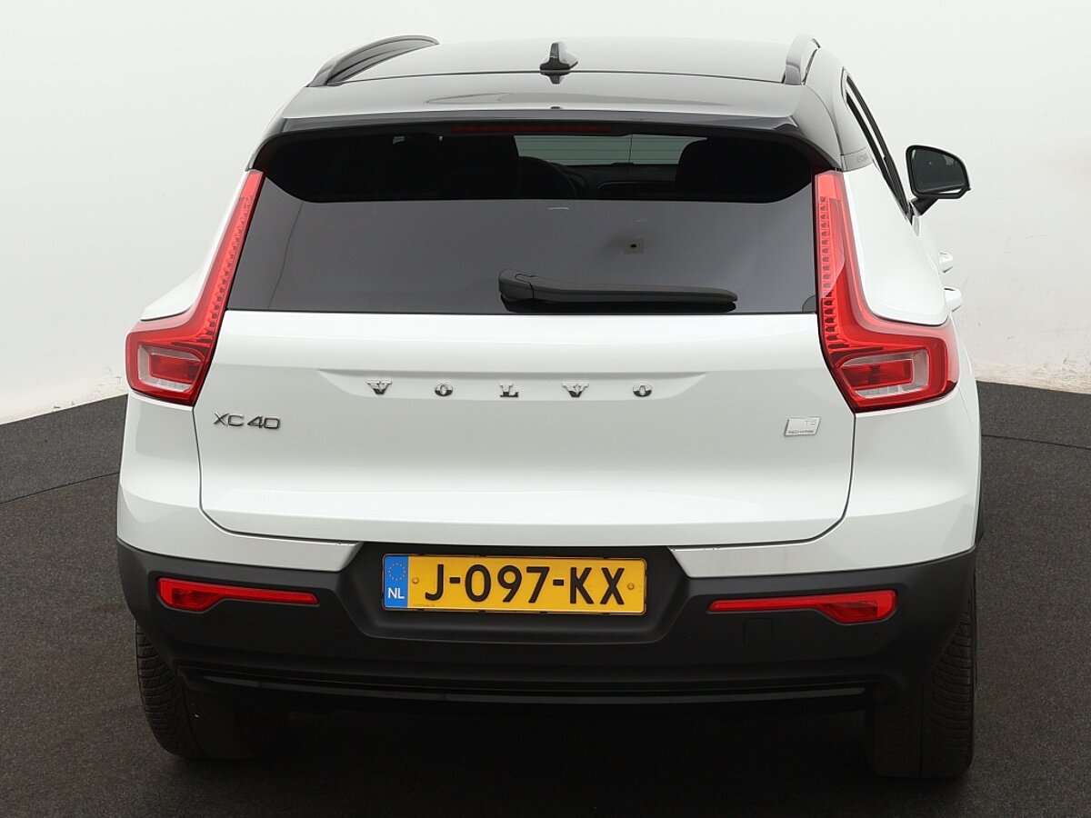 35652567 volvo xc40 1 5 t5 recharge r design trekhaak harmond kardon camera 4e9ba3