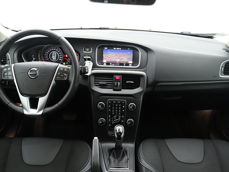 35701724 volvo v40 1 5 t2 polar 6 05