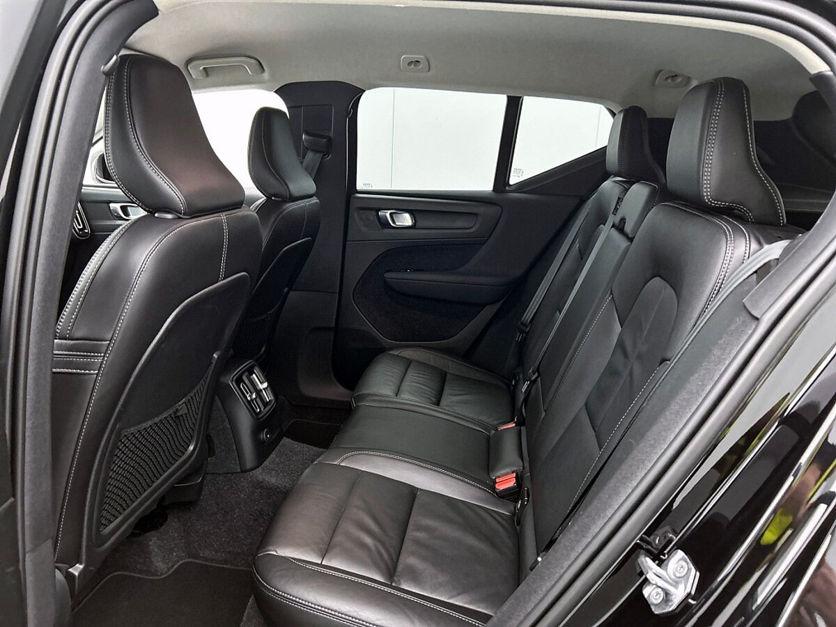 46763552 volvo xc40 1 5 t4 inscription 20 inch leder camera 99