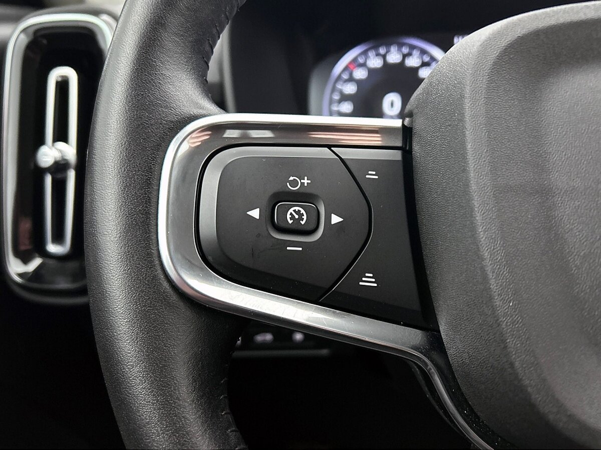 49594695 volvo xc40 1 5 t5 recharge business pro 7 01