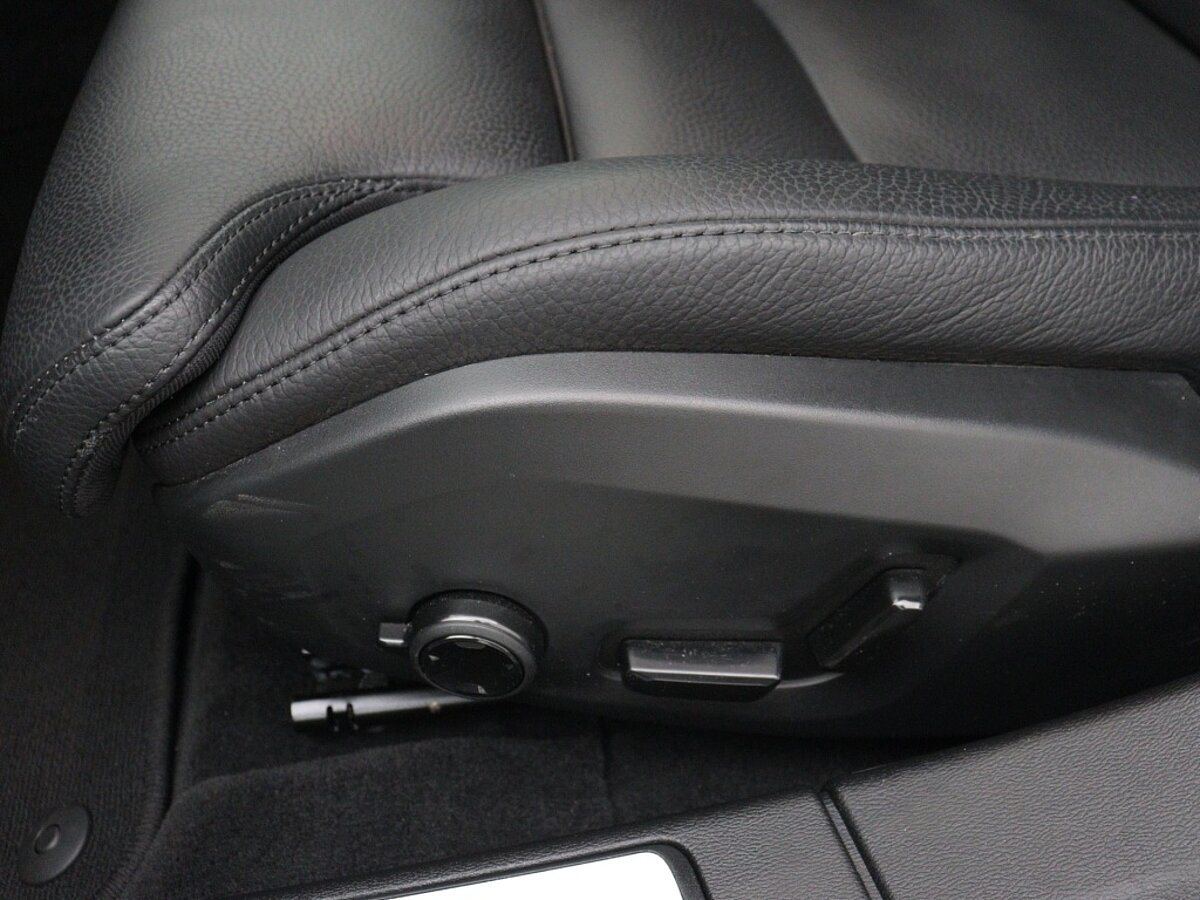 41603219 volvo v60 2 0 b3 inscription head up camera adaptive cruise 38