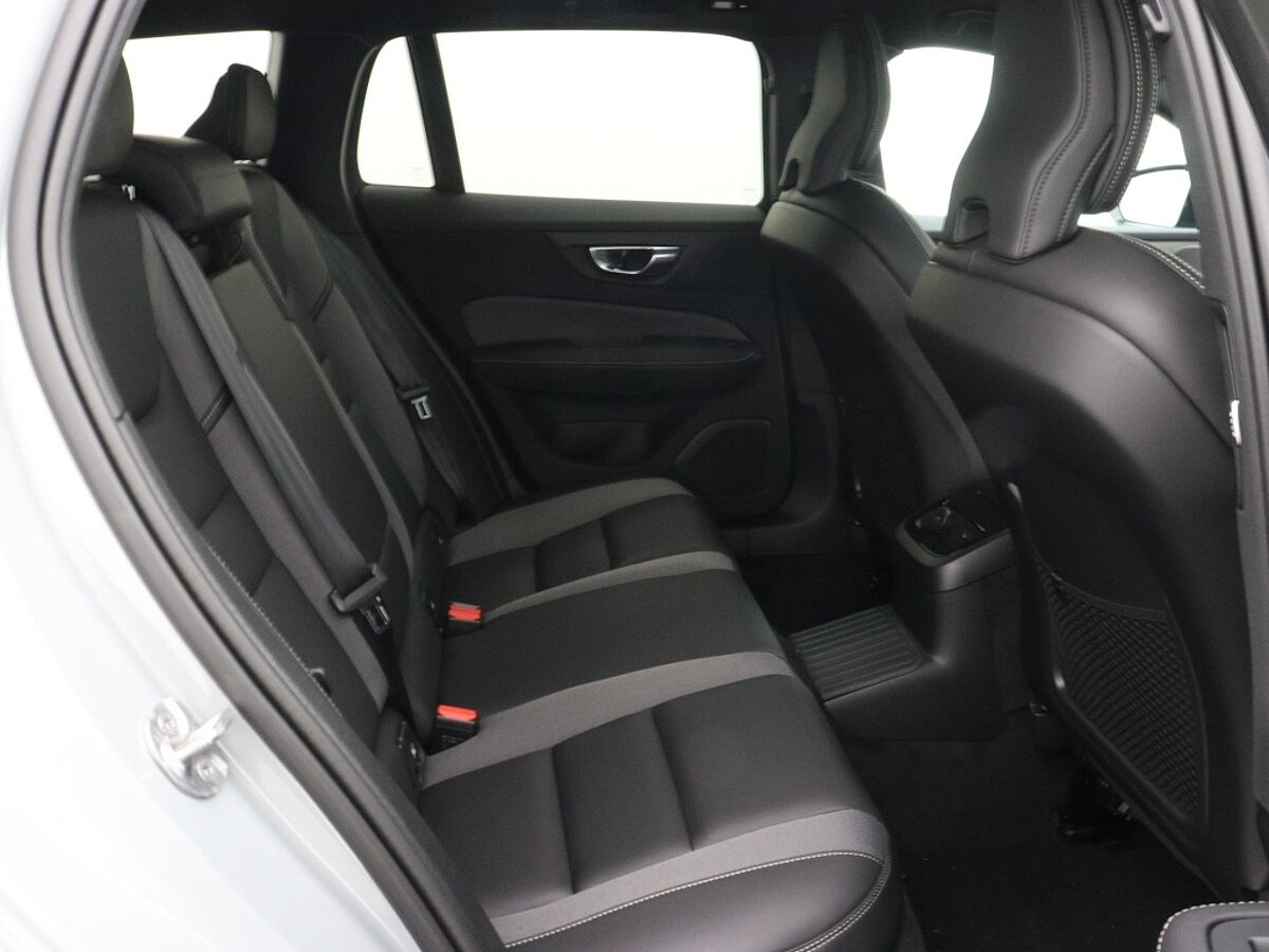 42455185 volvo v60 2 0 t6 awd ultimate dark panoramadak rondomzicht camera 19 e353b7