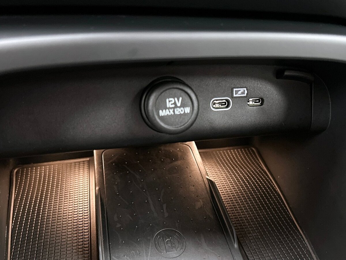 47544285 volvo xc40 2 0 b4 dark trekhaak blis memory seats h k 99