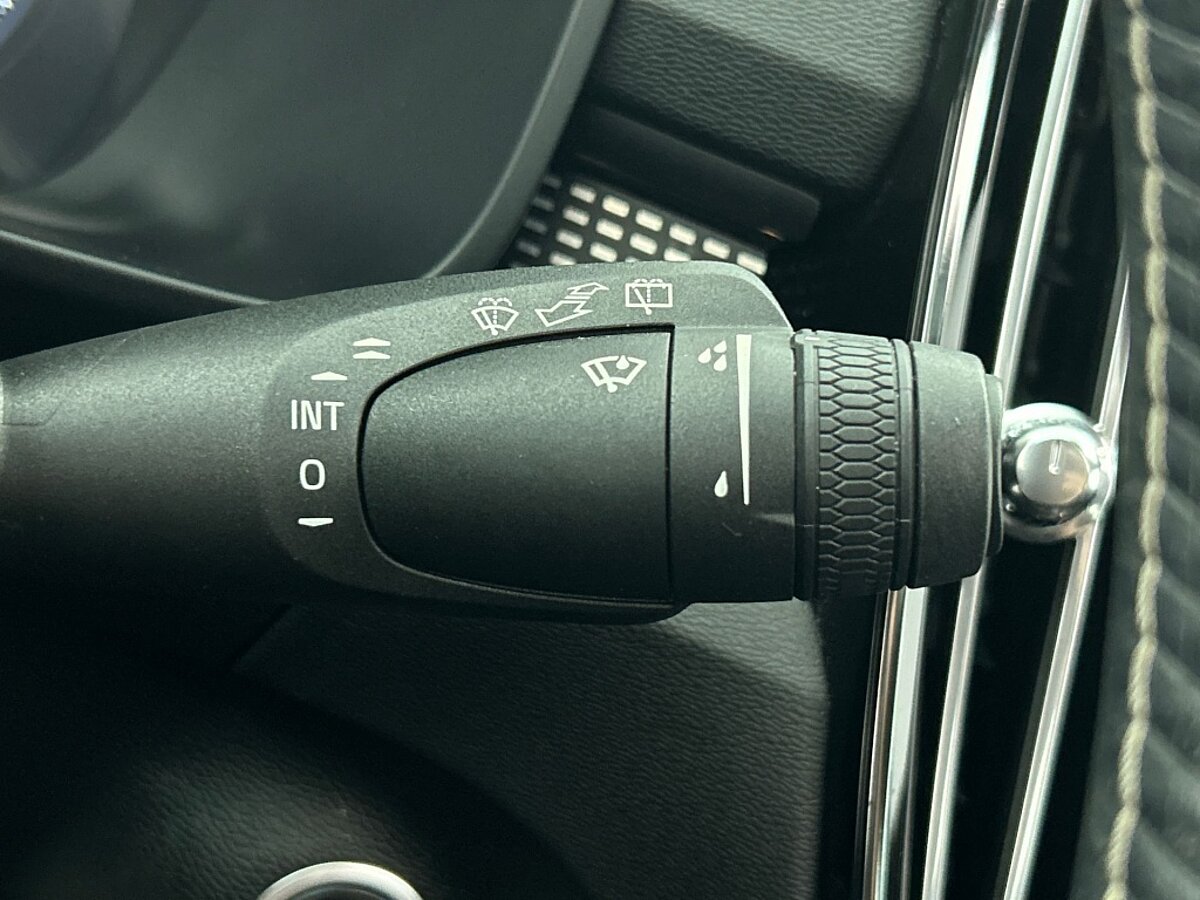 48084423 volvo xc40 1 5 t5 recharge r design 22