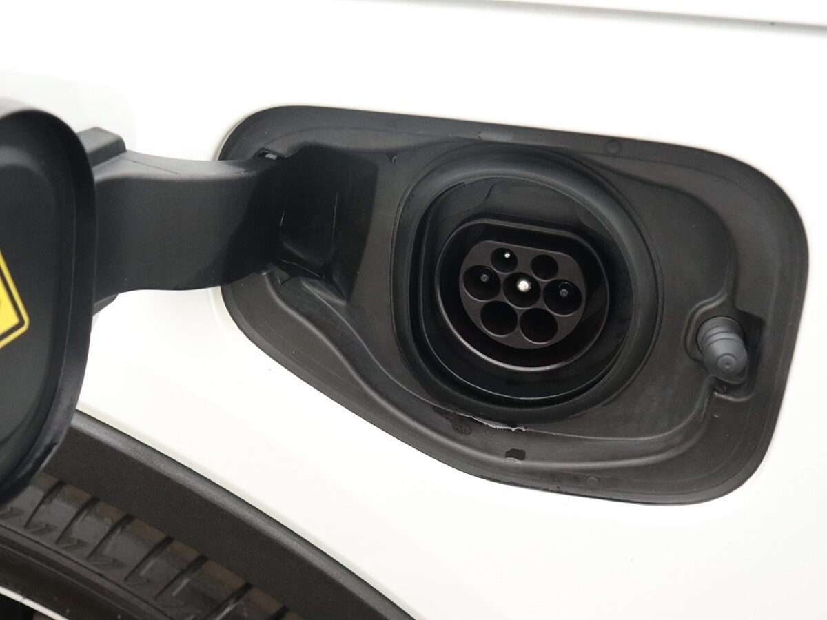 34675392 volvo xc40 1 5 t5 recharge r design navi camera stoelverwarming 99