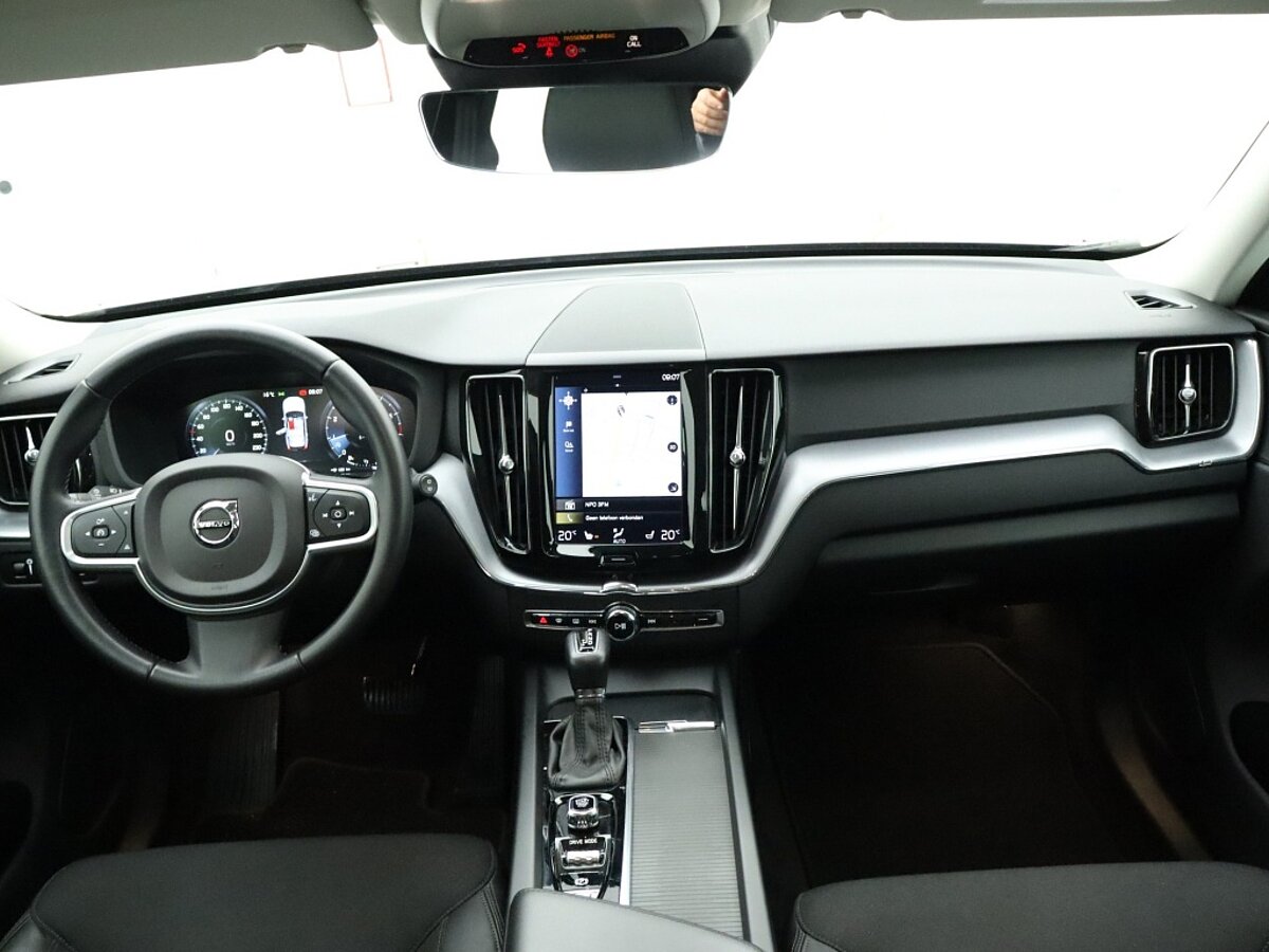 36165536 volvo xc60 2 0 t5 momentum pro 51