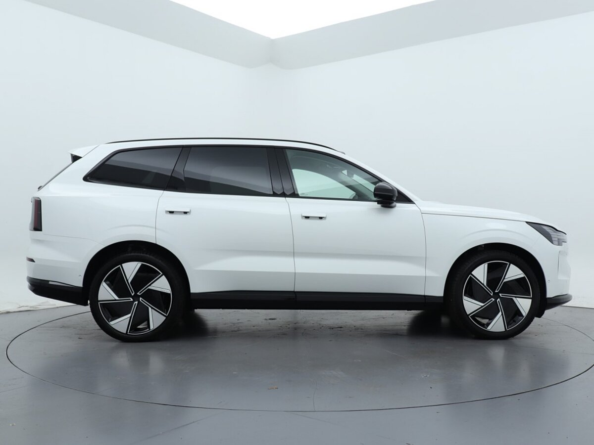 43954430 volvo ex90 ex90 twin performance ultra 517 pk awd luchtvering bowers 4