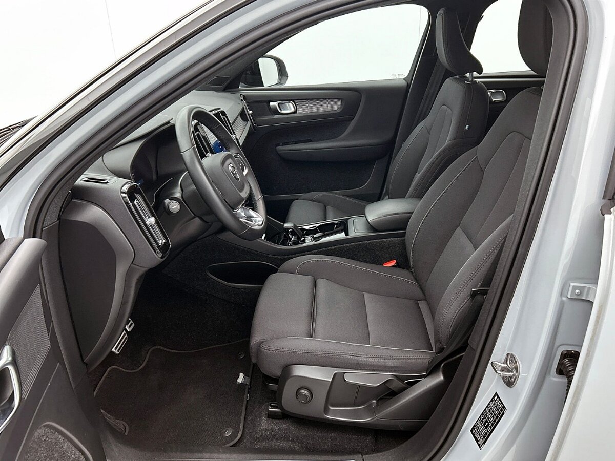 45933217 volvo xc40 recharge plus 83