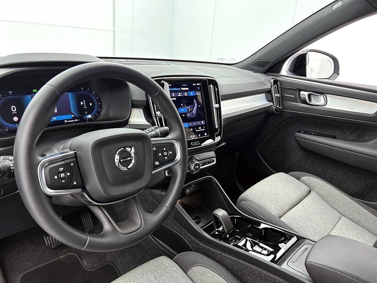 47271279 volvo xc40 2 0 b4 plus dark trekhaak automaat navigatie 21