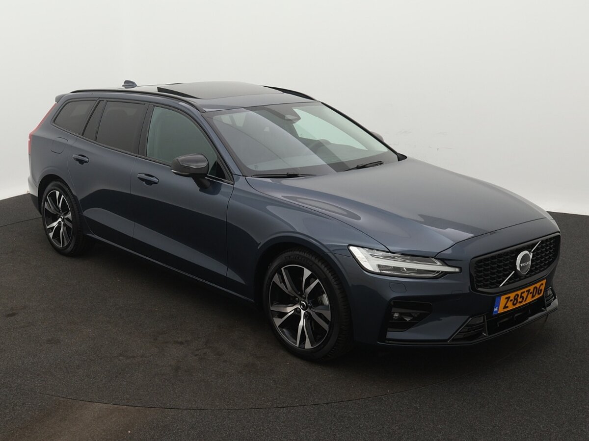 43852732 volvo v60 2 0 b4 plus dark trekhaak panoramadak 8 02