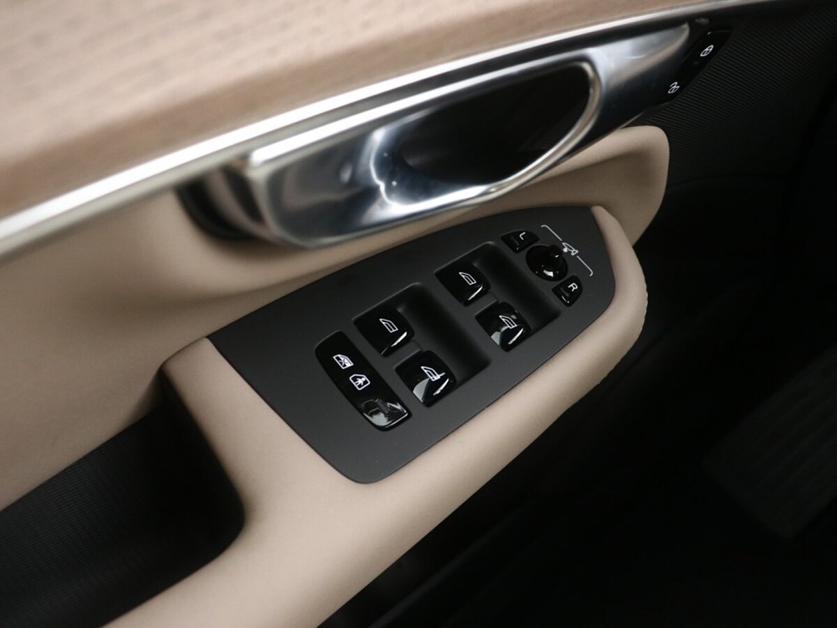 47021368 volvo xc90 t8 plug in awd ultra dark luchtvering trekhaak massagestoe 5d9128