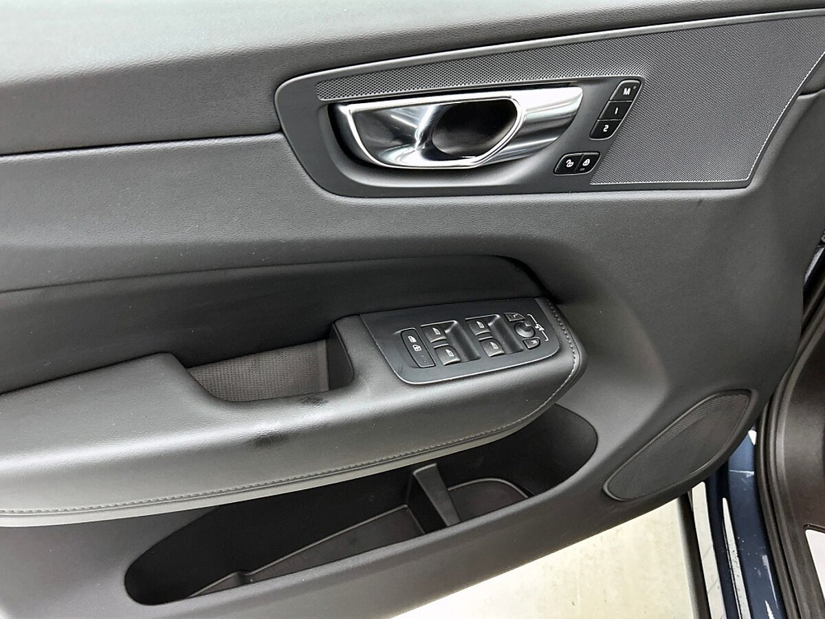 48515871 volvo xc60 2 0 t6 awd plus dark trekhaak leder panoramadak 327df4