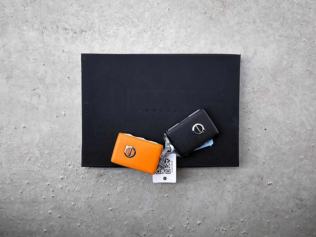 49250062 volvo xc60 2 0 t6 awd plus bright trekhaak leder panorama dak 75