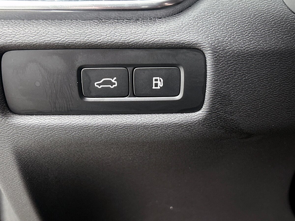 49833852 volvo v60 2 0 t6 awd plus dark trekhaak leder camera 360 harman ka 60