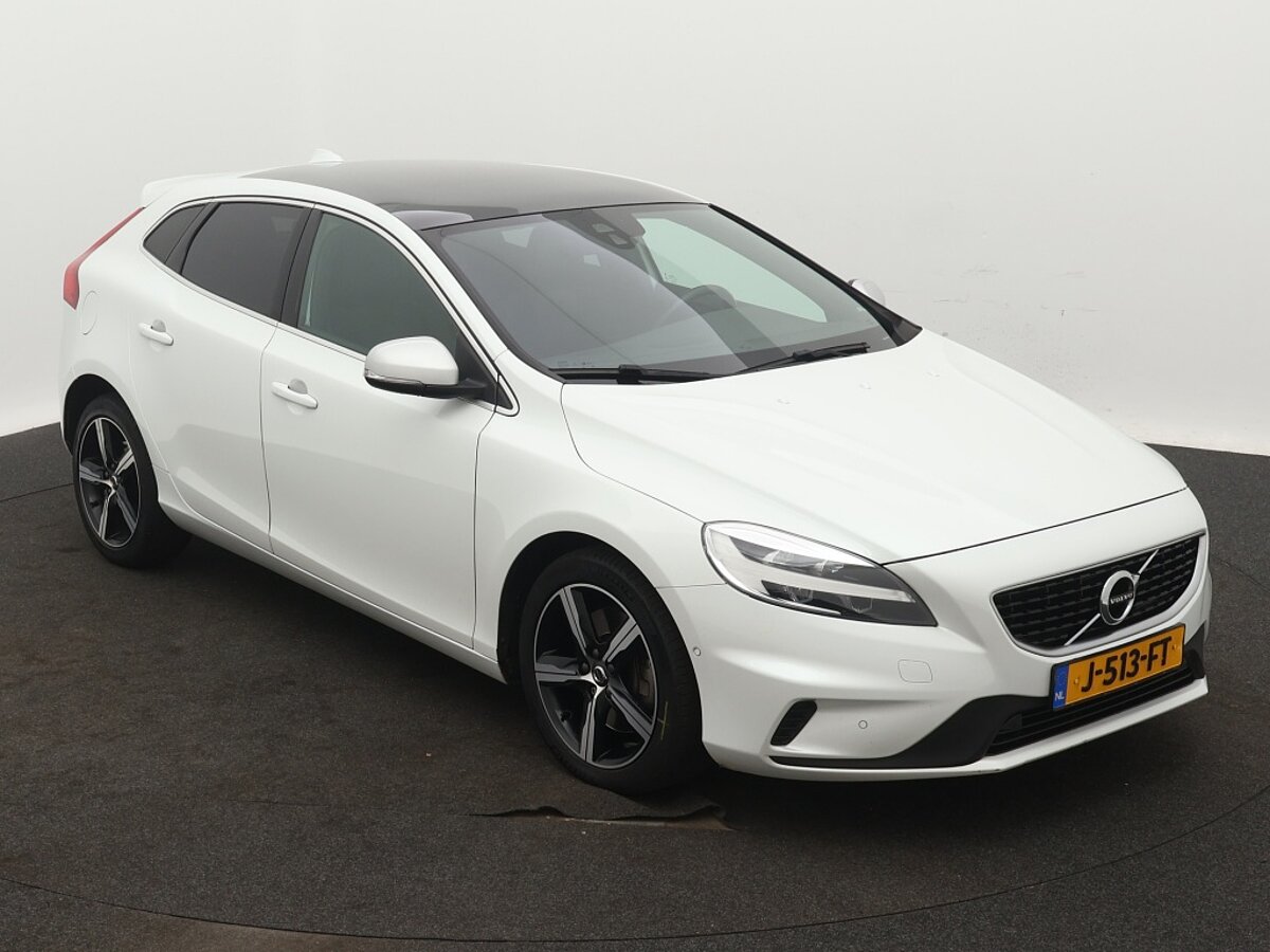 44623939 volvo v40 2 0 d3 edition 8 02