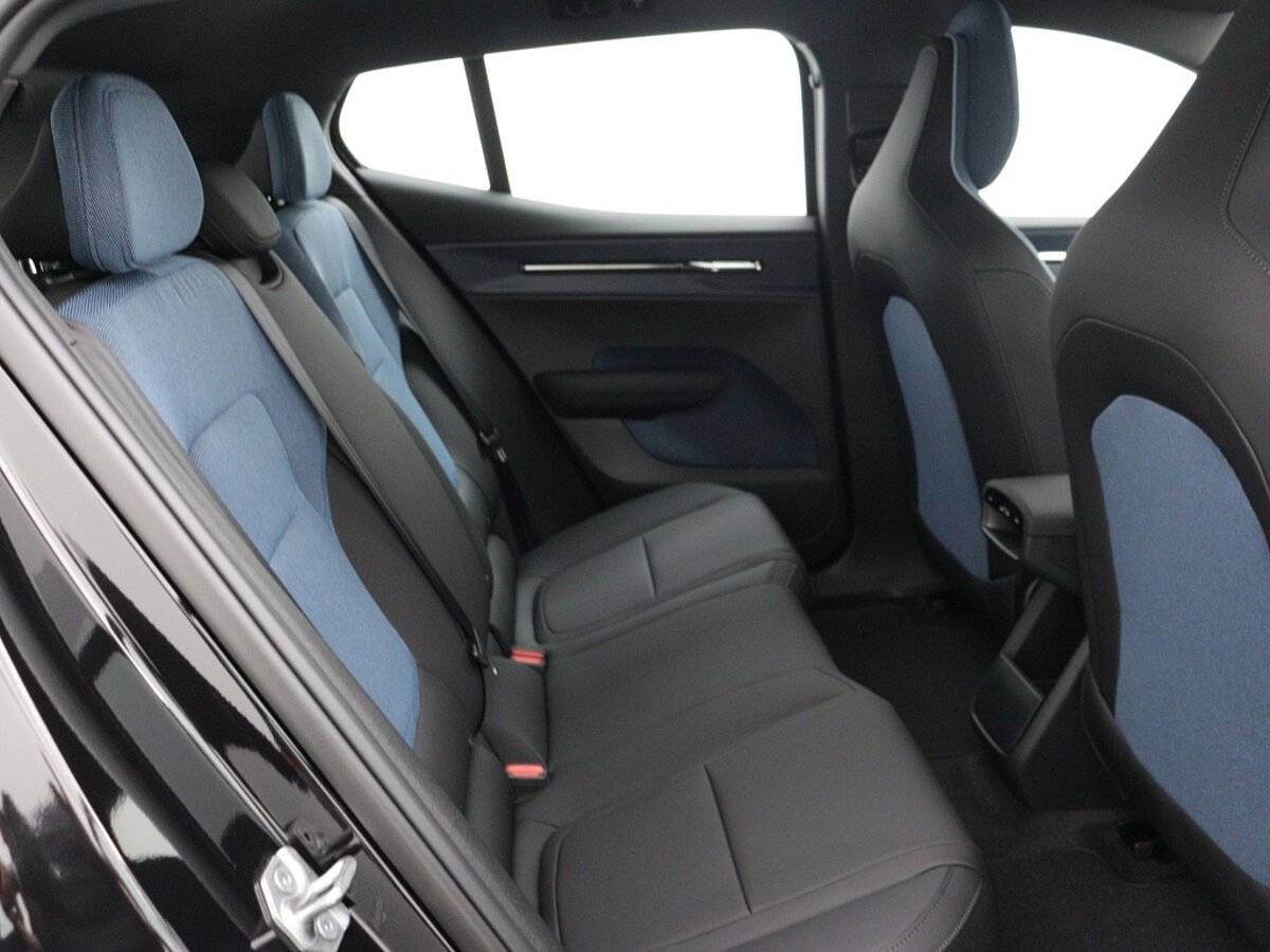 48959906 volvo ex30 ex 30 extended range 2wd plus onyx black 20 lichtmetalen ve 82