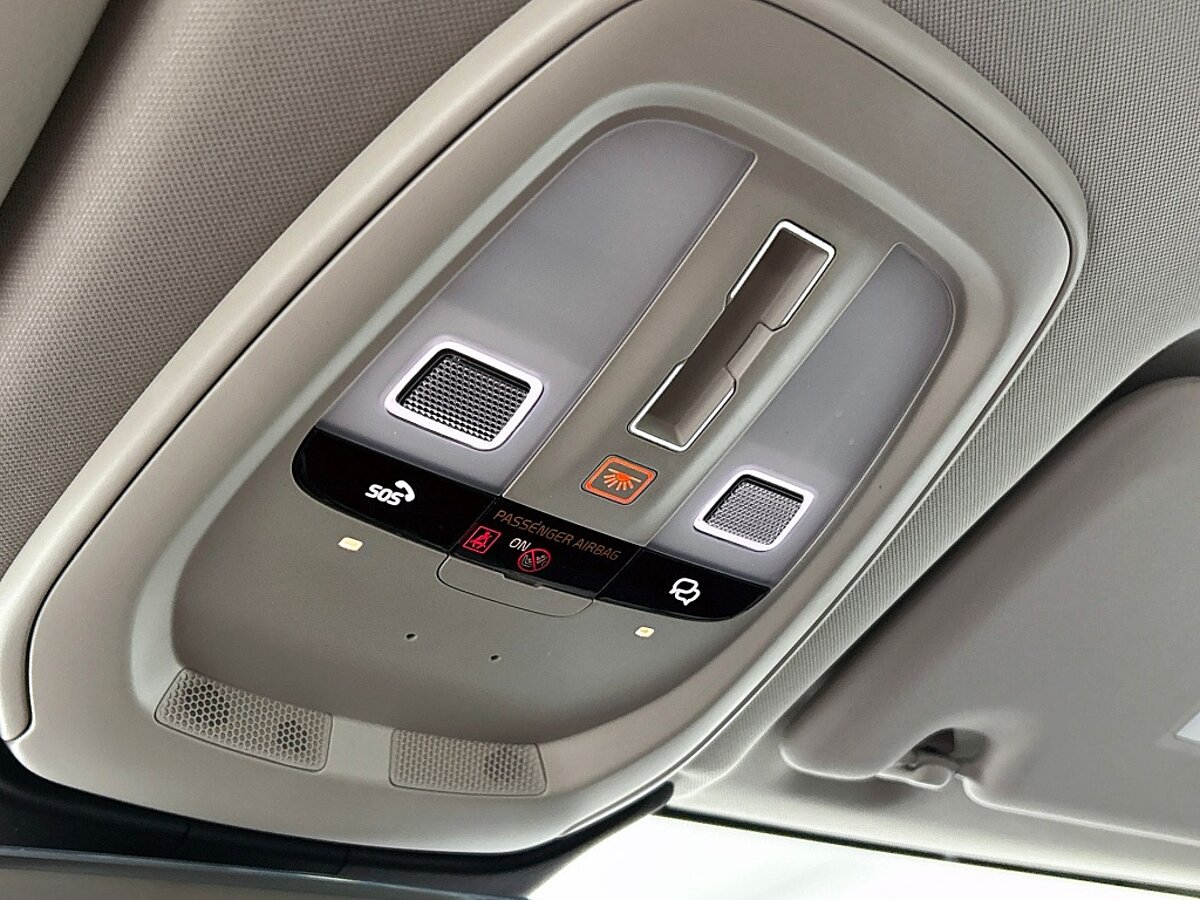 49302488 volvo xc60 t6 recharge awd ultimate dark bowers wilkins luchtvering 58