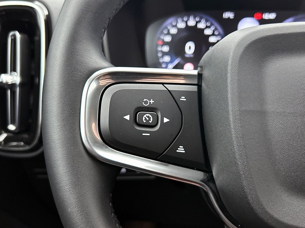 45493914 volvo xc40 t4 recharge inscription expression 07