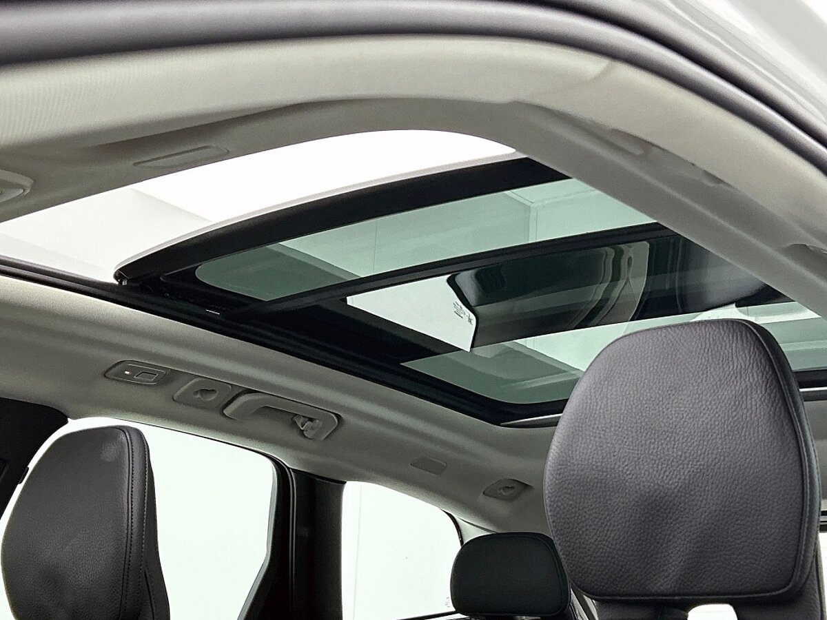 49302488 volvo xc60 t6 recharge awd ultimate dark bowers wilkins luchtvering 71