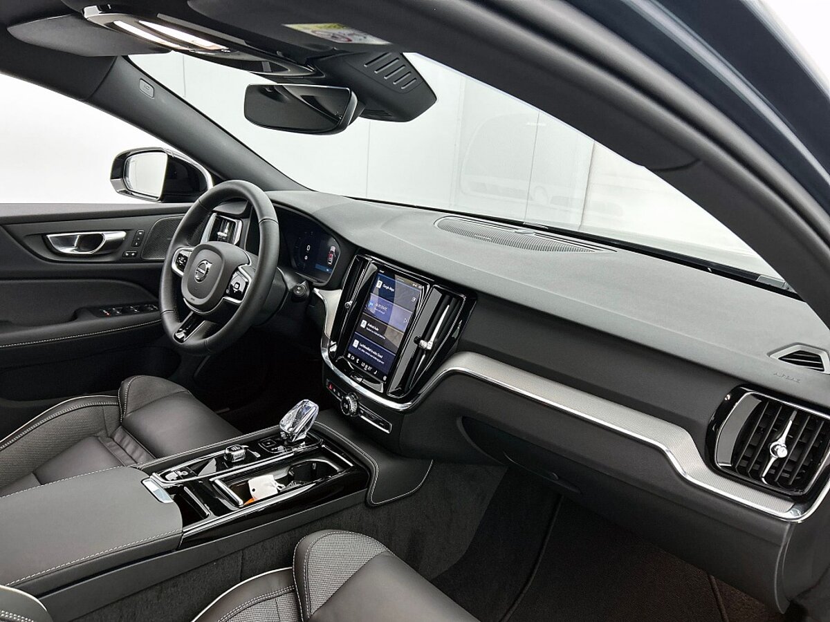 49424575 volvo v60 2 0 t6 plus dark trekhaak sport leder 360 blis pilot 57