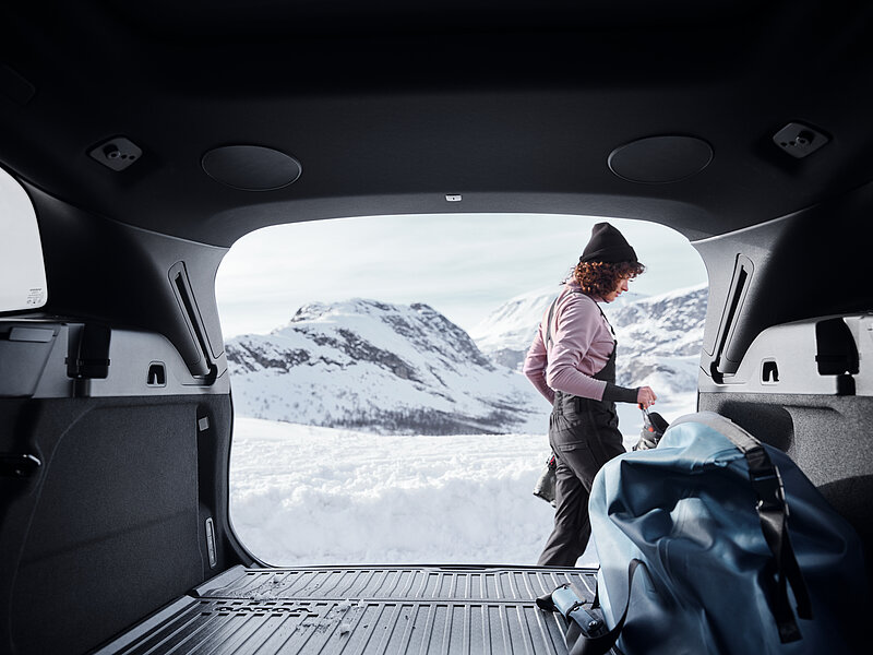 Light version STARK0009 All weather load compartment mat winter 1