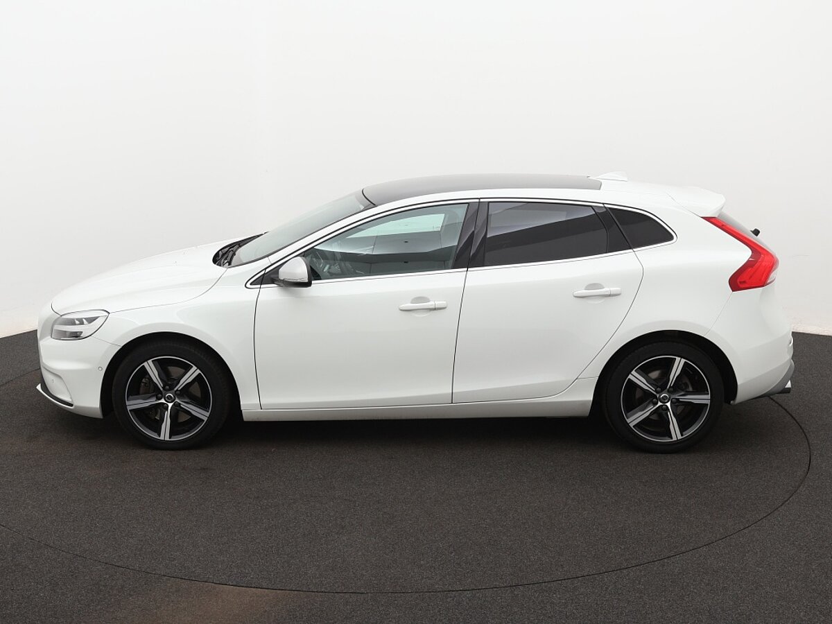 36012027 volvo v40 1 5 t3 polar sport 2 03