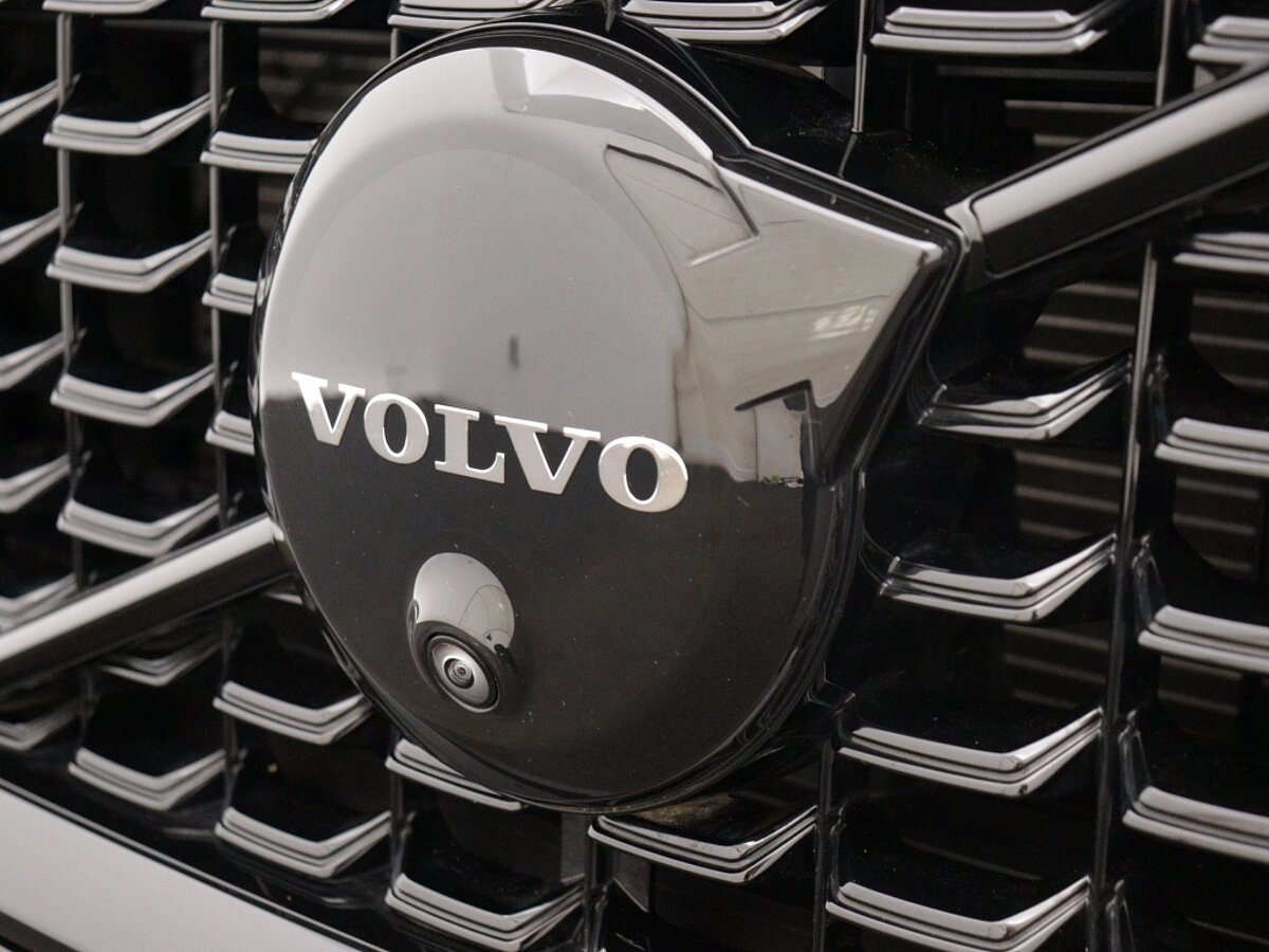 43852731 volvo xc60 2 0 t8 awd plus black edition trekhaak harman kardon full 4b5bd8