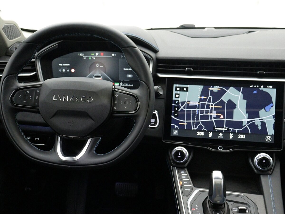 45240195 lynk co 01 1 5 phev panoramadak 360 camera adaptieve cruise control 7