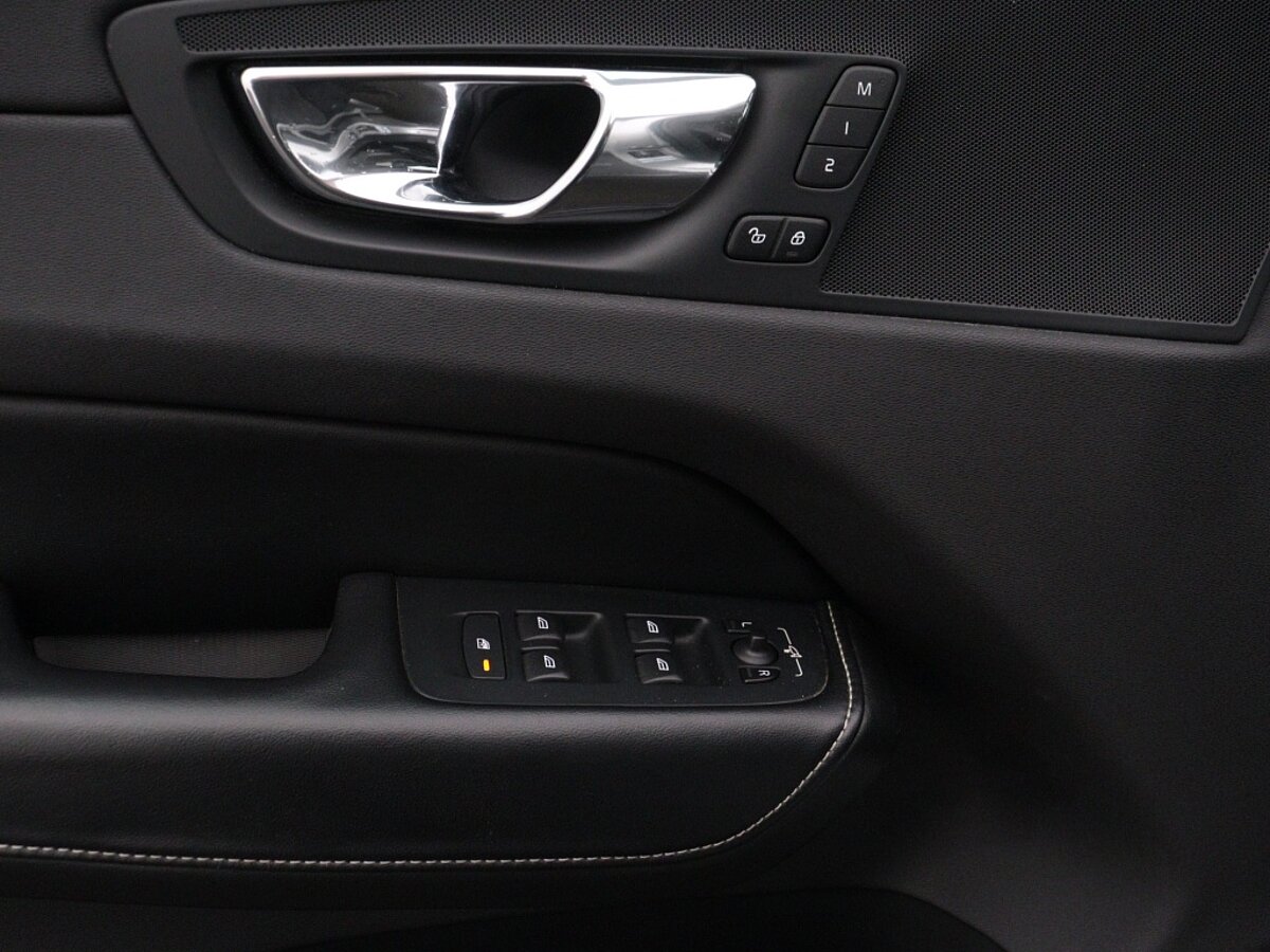 45661636 volvo xc60 2 0 t5 awd r design polestar tuning panorama dak 1b056e