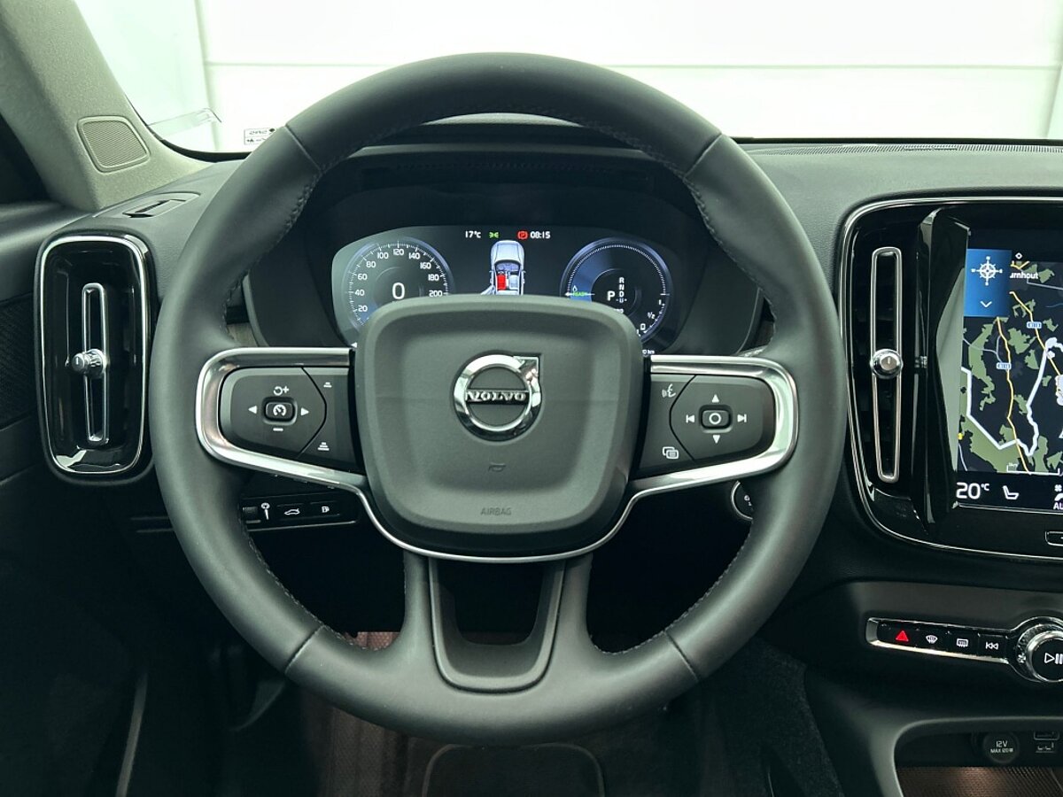 47570518 volvo xc40 1 5 t4 inscription h k getint glas pilot assist leder f0a74d