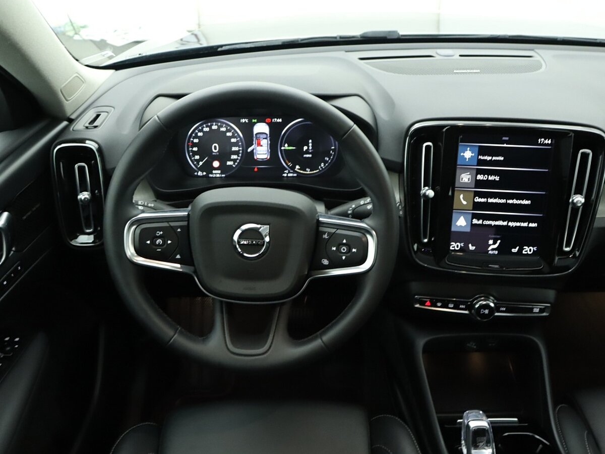35484671 volvo xc40 1 5 t5 recharge inscription 7 05