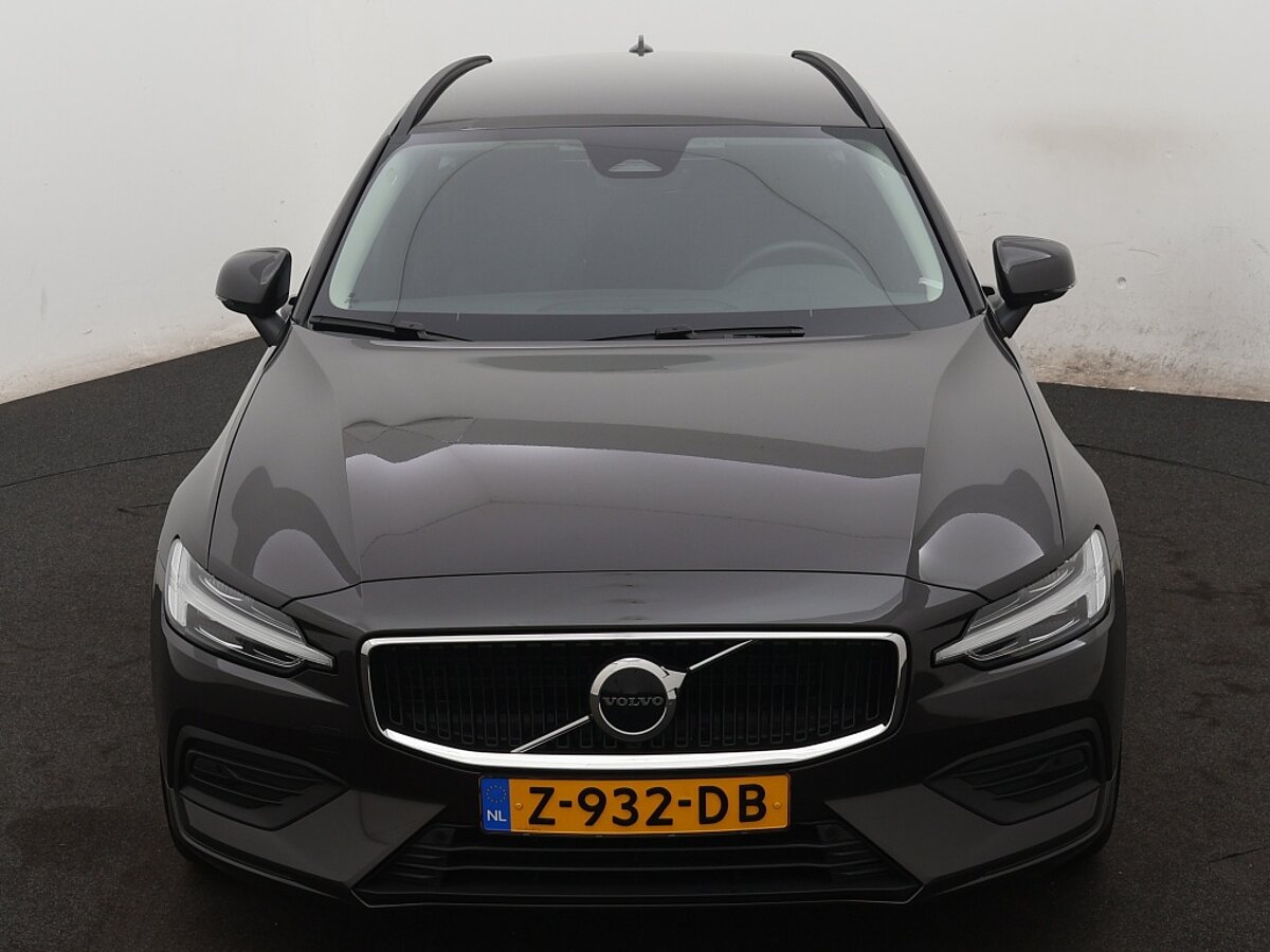 43976401 volvo v60 2 0 b3 essential edition driver assist climate pack trekha 8