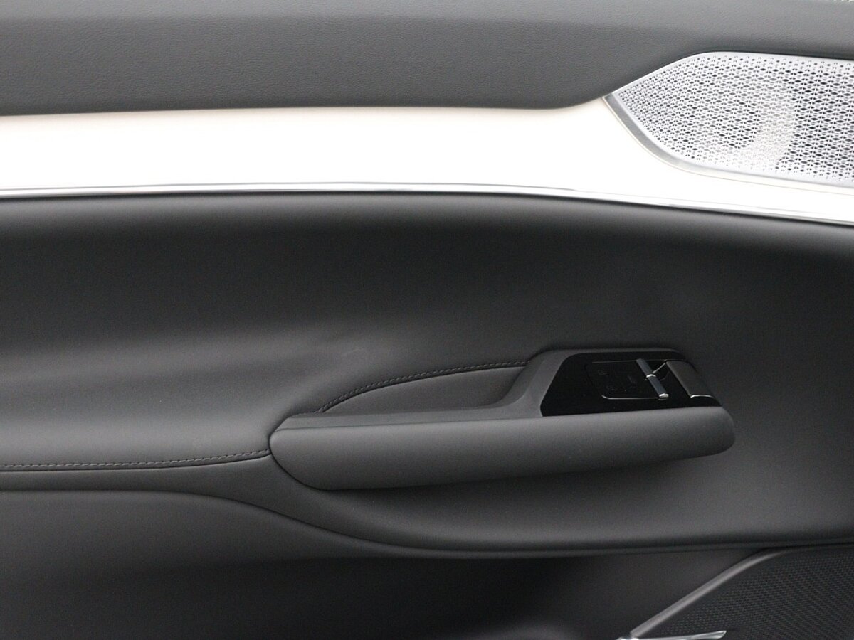 44243808 volvo ex90 twin performance ultra 111 kwh b w luchtvering bekleding w 5a1be4
