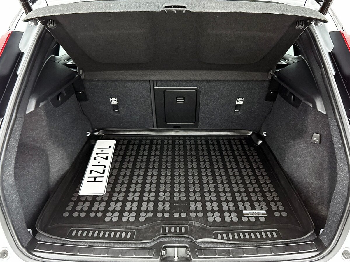 46744949 volvo xc40 1 5 t4 r design h k dab trekhaak nubuck camera 86
