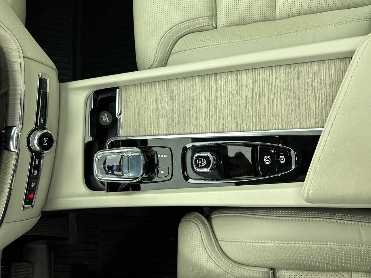 47458414 volvo xc60 2 0 t6 awd inscription long range luchtvering geventileerd l 05