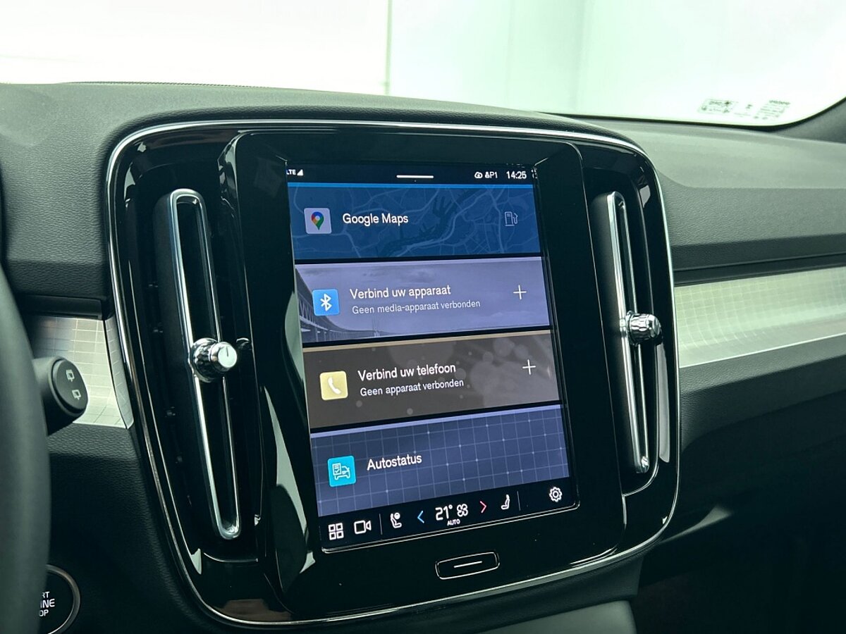 48294878 volvo xc40 2 0 b4 plus dark trekhaak harman kardon 66