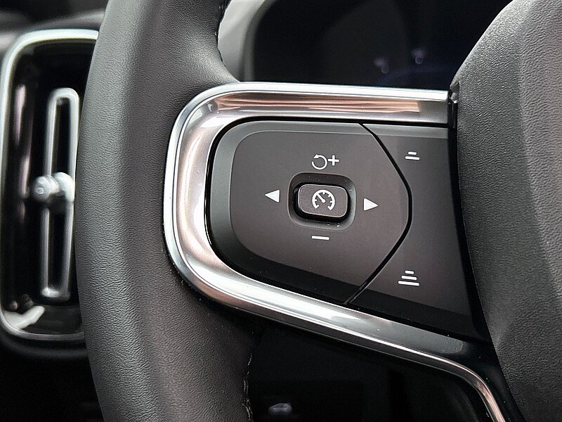 48534360 volvo xc40 ultimate pano 360 memory seats 20 inch all season 6 05